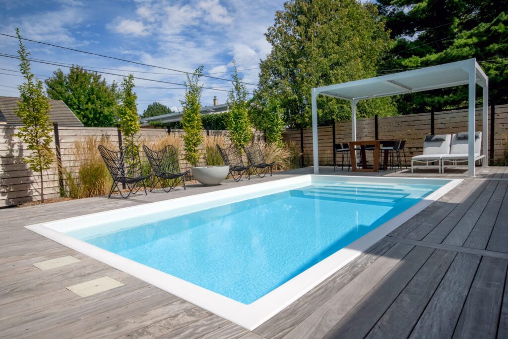 Terrasse en bois ou pavé-uni
