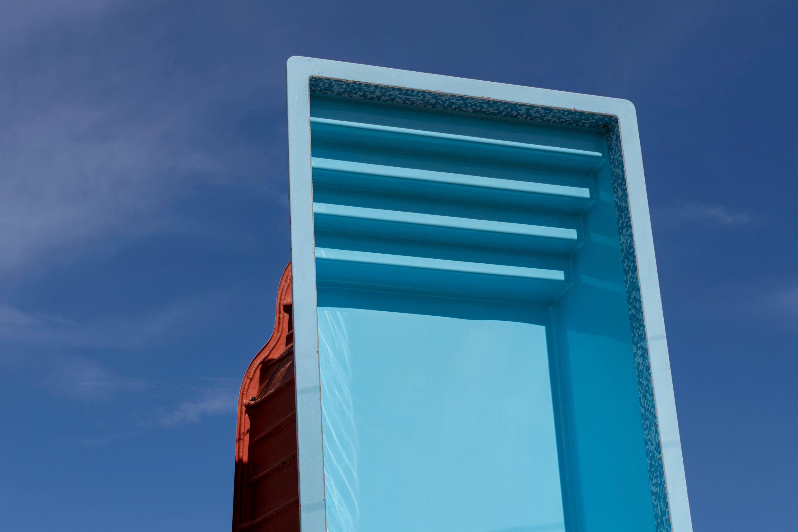 installation d’une piscine en fibre de verre